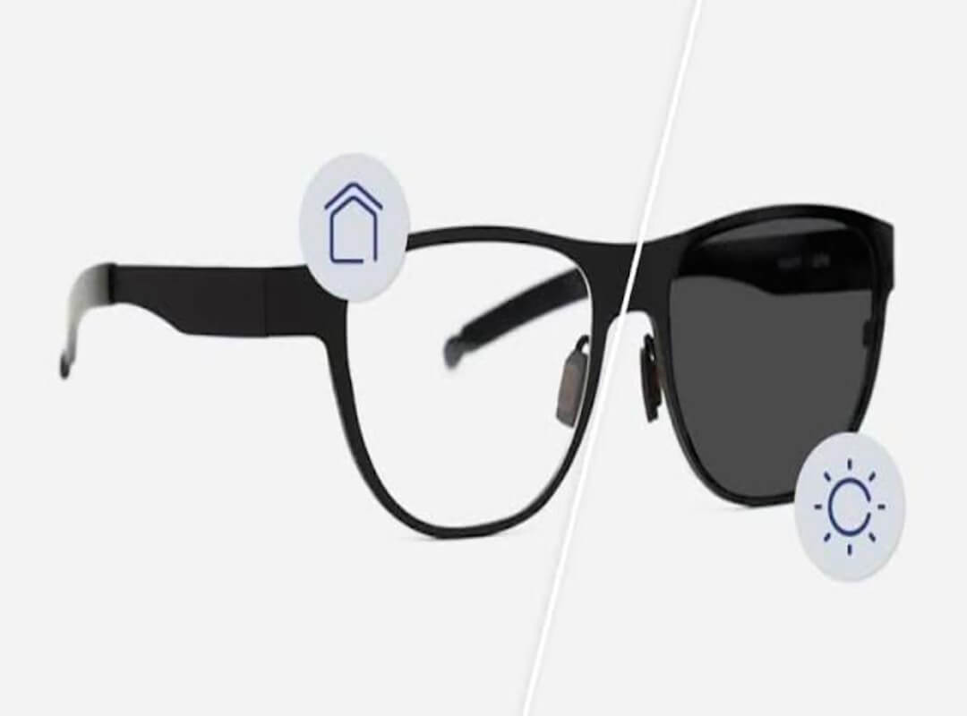 Oculos de grau com lentes que escurece no sol